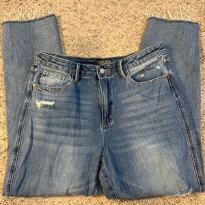 Judy Blue Women's Straight Leg Distressed Jeans EUC 11/30 Waist